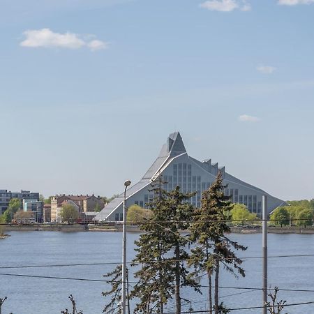 Cosy Studio With River View Riga Bagian luar foto