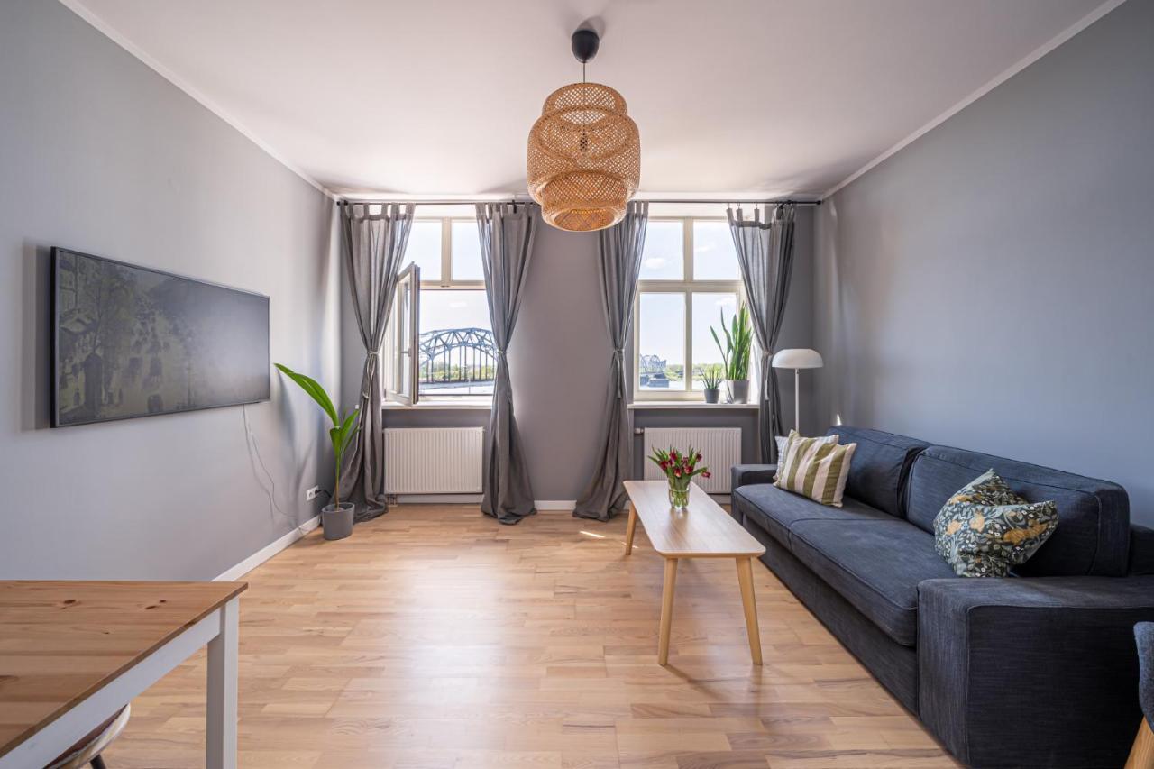 Cosy Studio With River View Riga Bagian luar foto